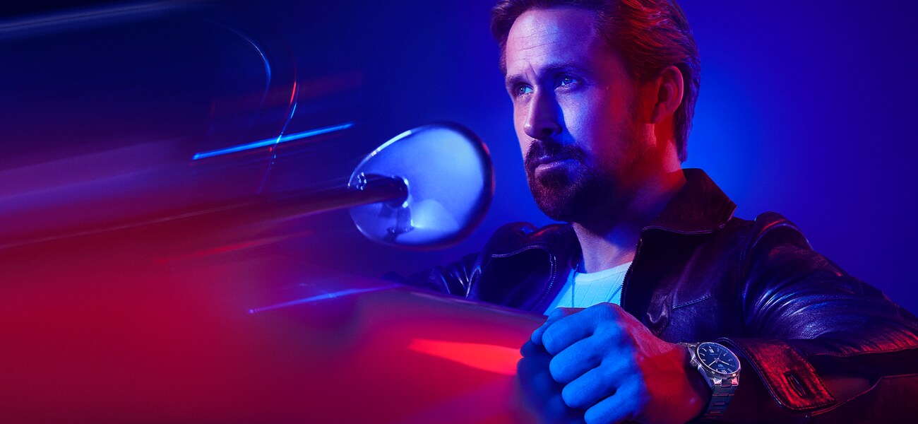 Ryan Gosling Carrera 3 hands.png